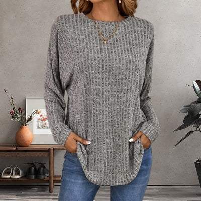 Casual long-sleeved top