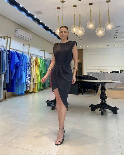 Carla – Dress Fluid and modern elegance