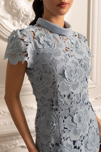 Floral Pattern Lace Dress With High Collar And Midi Skirt - Blue